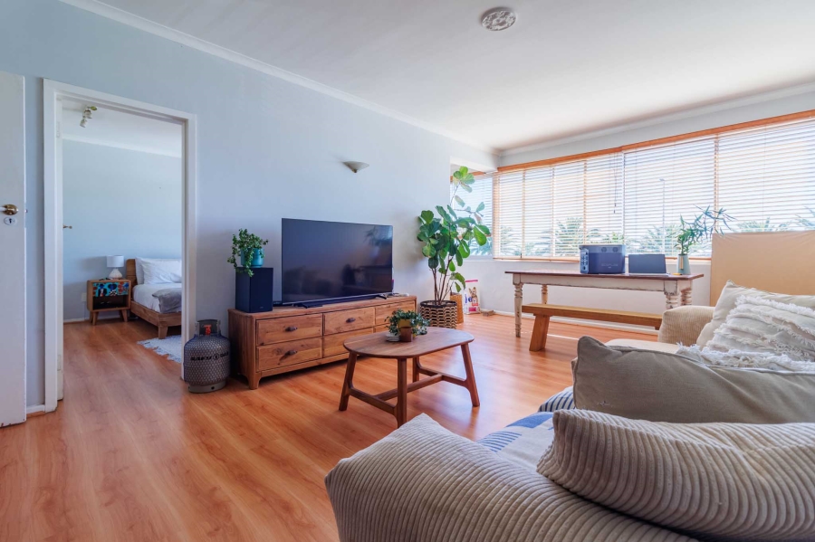 To Let 1 Bedroom Property for Rent in Mouille Point Western Cape